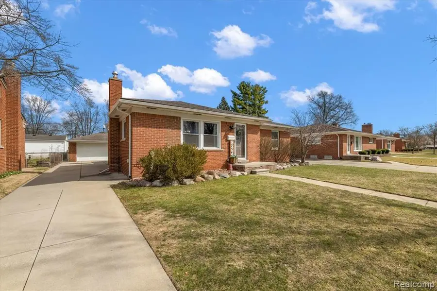 9364 Colorado, Livonia, MI 48150 - #3