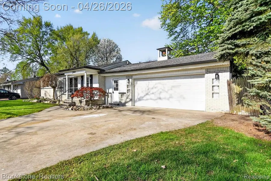 29807 Champine, Saint Clair Shores, MI 48082 - #2