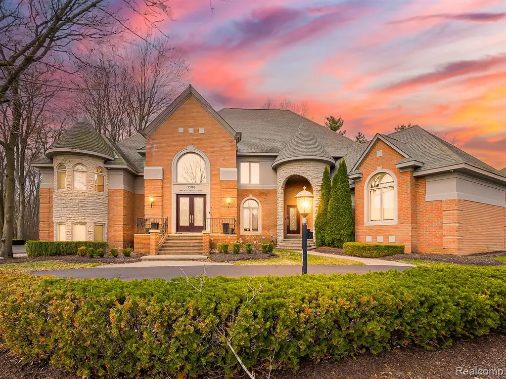 3586 Walnut Brook, Rochester Hills, MI 48309 - #1