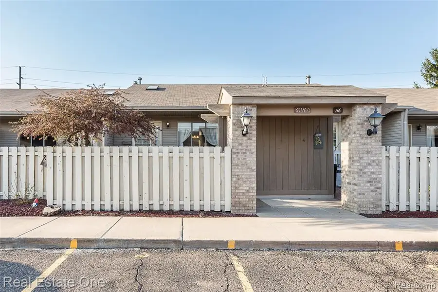 61960 Arlington #3, South Lyon, MI 48178 - #2