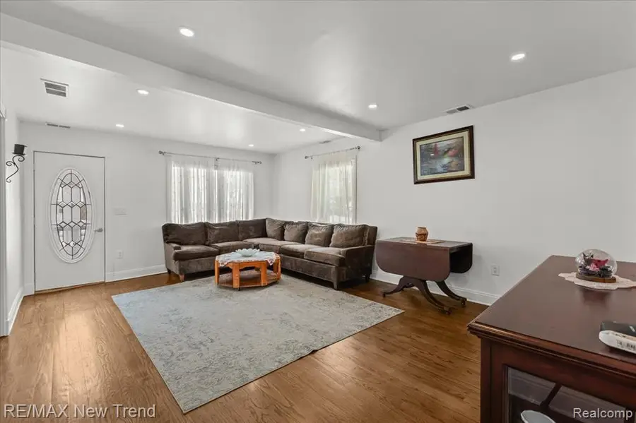 33503 Stocker, Farmington Hills, MI 48335 - #3