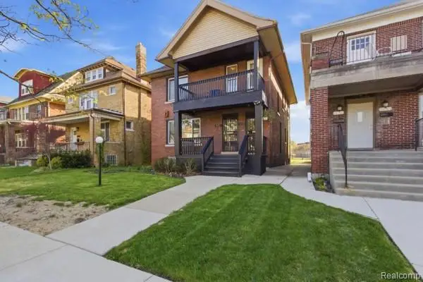 7461 Churchill, Detroit, MI 48206