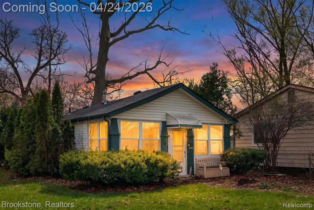 141 W Granet, Hazel Park, MI 48030 - #1