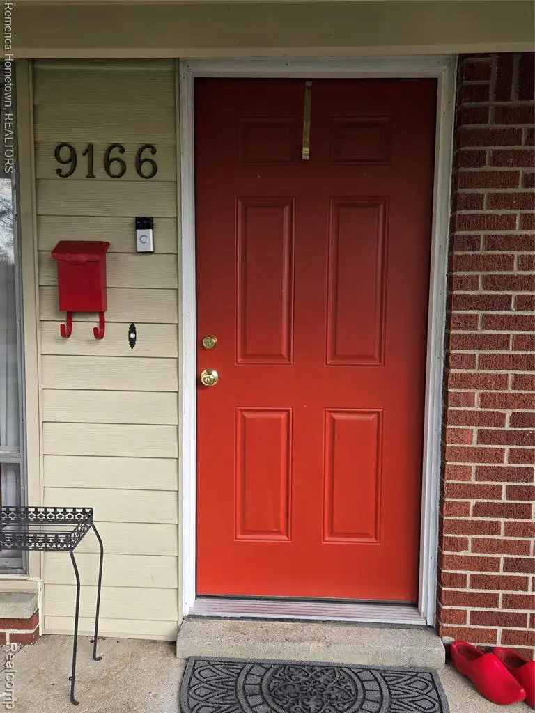 9166 Idaho, Livonia, MI 48150 - #2