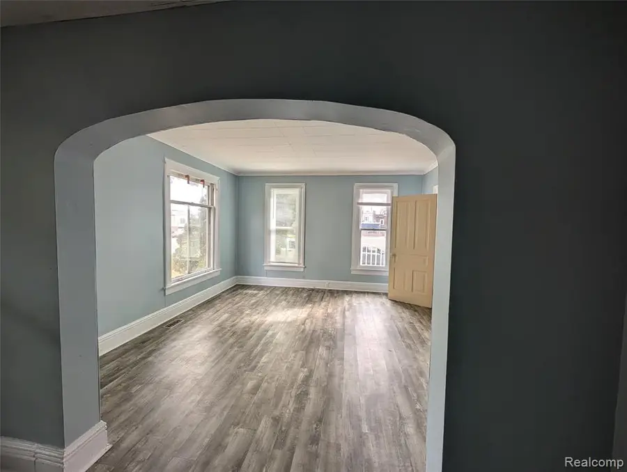 220 W Park, Lapeer, MI 48446 - #3