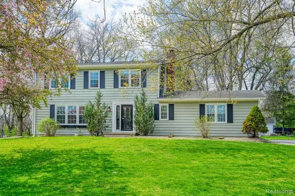 5390 Squires Manor, Jackson, MI 49201