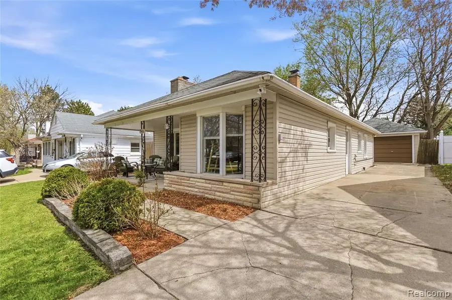 7466 Fenton, Dearborn Heights, MI 48127 - #2