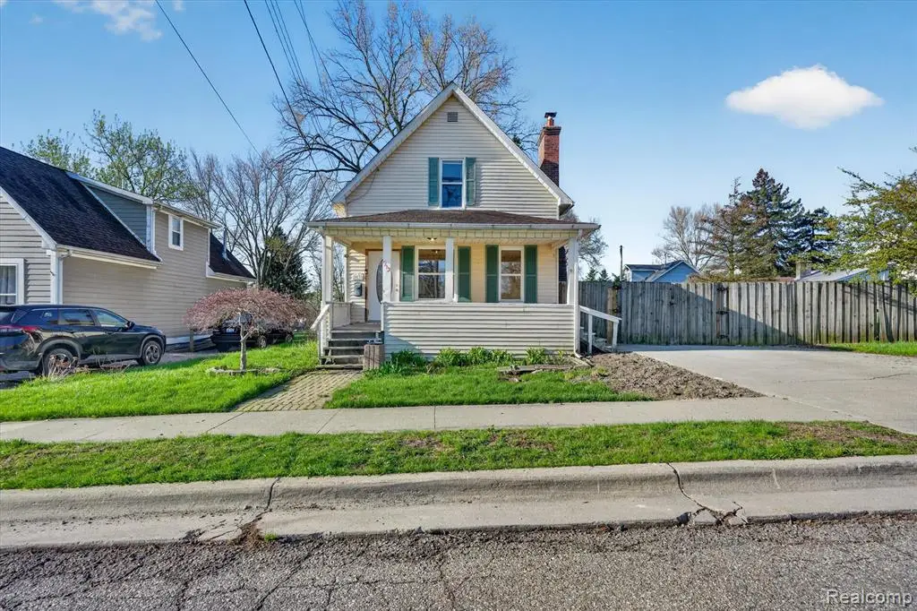 913 Cedar, Saint Clair, MI 48079 - #1