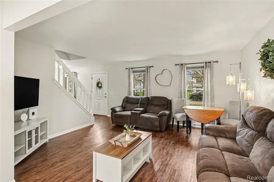 920 Meadowlark, Howell, MI 48843 - #3