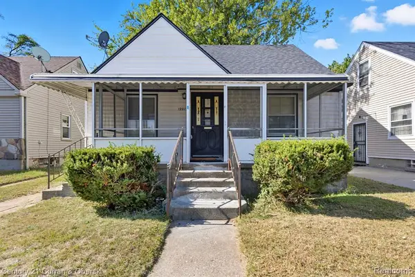 19977 Santa Barbara, Detroit, MI 48221