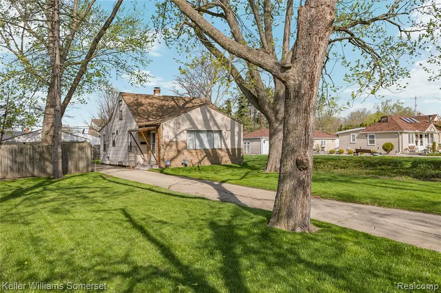 6501 Heyden, Dearborn Heights, MI 48127 - #2