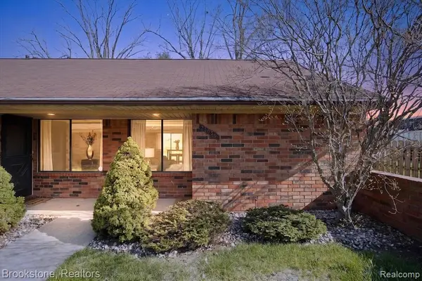 23056 Harrington, Clinton Township, MI 48036