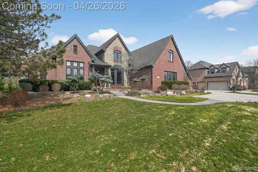 6932 Oakhurst Ridge, Clarkston, MI 48348 - #3