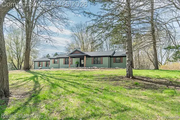 3210 Lake George, Oakland, MI 48363