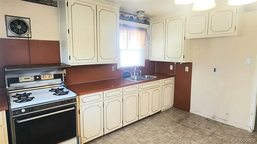 18217 Hamann, Riverview, MI 48193 - #3