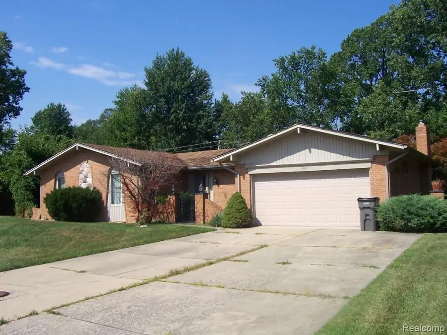 37115 Pocahontas, Clinton Township, MI 48036 - #3