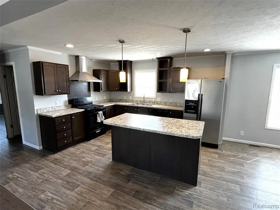 15385 Cartier, Clinton Township, MI 48038 - #3