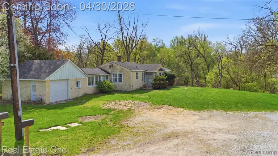 16450 Savoie, Livonia, MI 48154 - #2