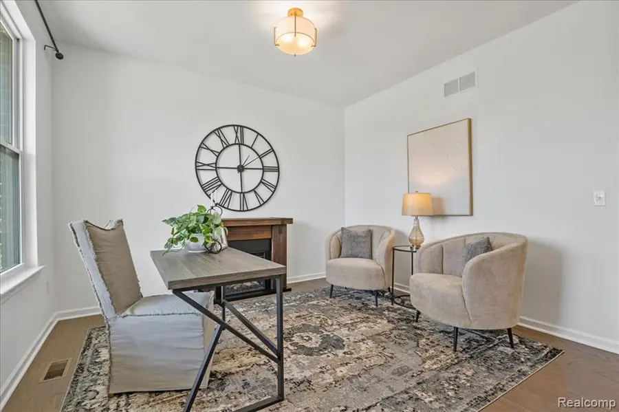 8249 Starina, Brighton, MI 48116 - #2