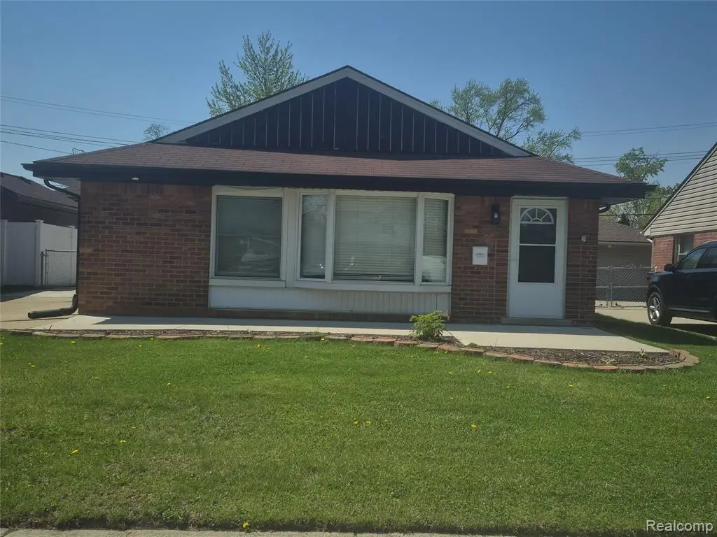 18570 Matthews, Riverview, MI 48193 - #1