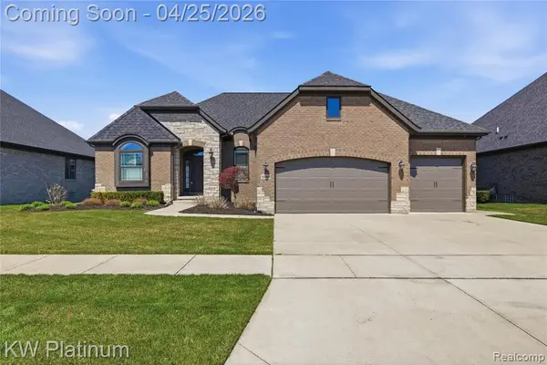 22003 Chaucer, Macomb, MI 48044