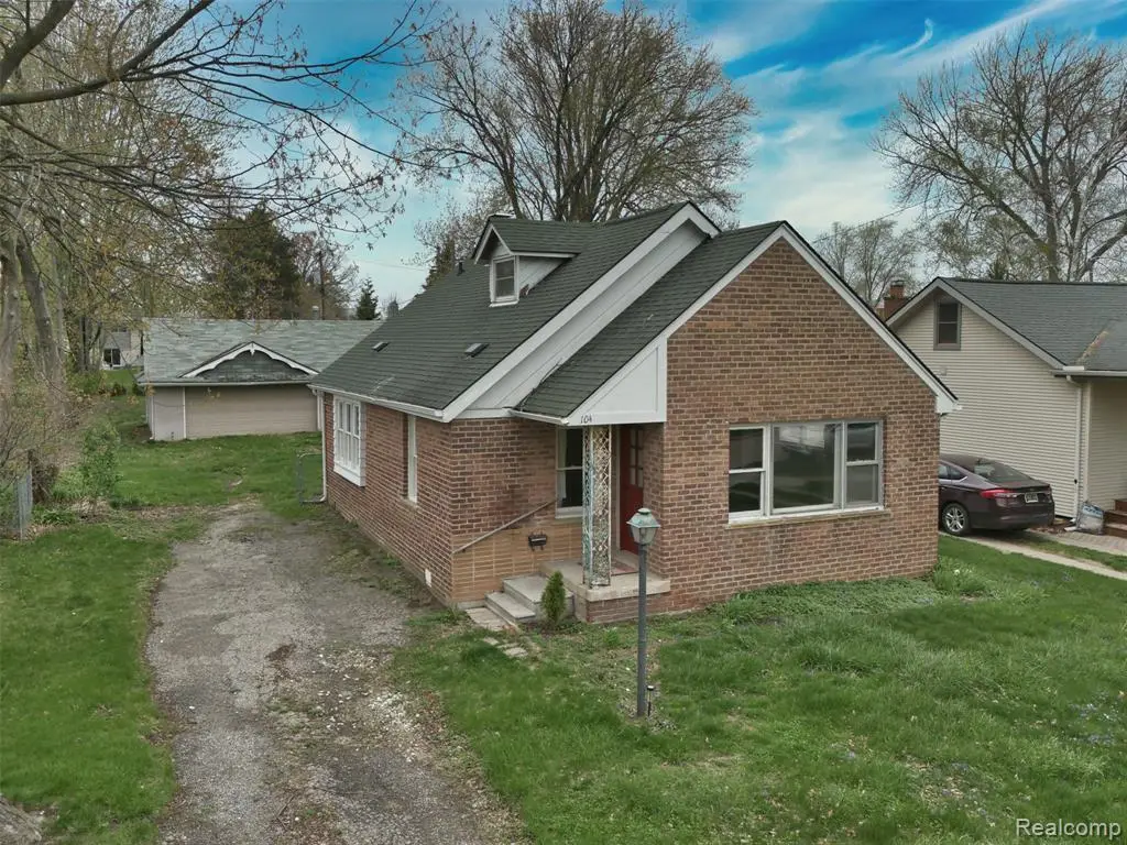 104 Leroy, Clawson, MI 48017 - #1