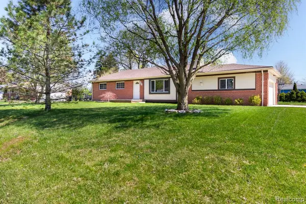 27948 Green Willow, Farmington, MI 48331