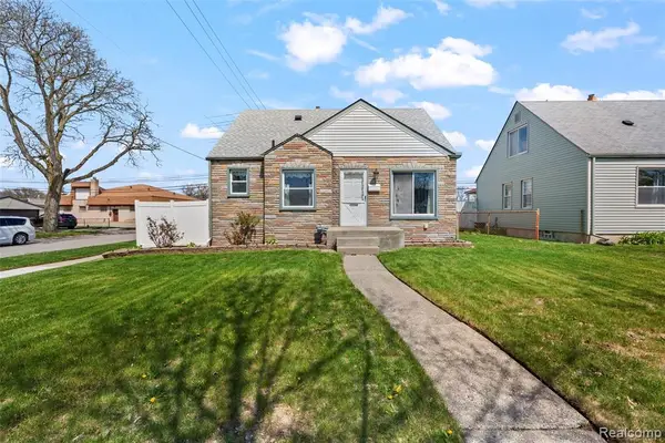 13750 Kingston, Oak Park, MI 48237