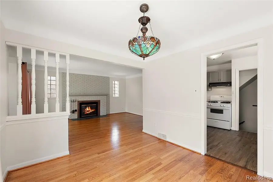 20879 Beaufait, Harper Woods, MI 48225 - #3