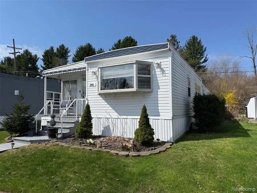 248 Shoreline Dr W., Port Sanilac, MI 48469 - #2