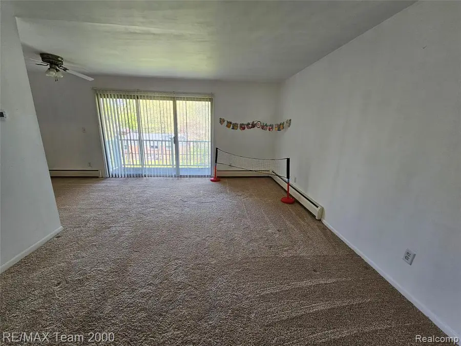 33234 Kingslane #11, Farmington, MI 48336 - #3