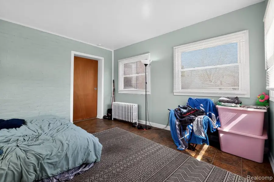 5918 Cardwell, Garden City, MI 48135 - #3