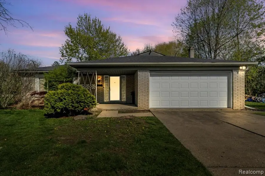 19230 Red Maple, Southfield, MI 48076 - #3