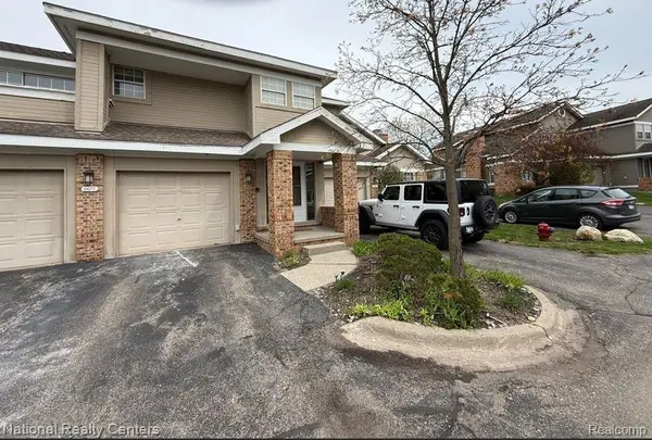 6677 Chimney Sweep, West Bloomfield, MI 48322