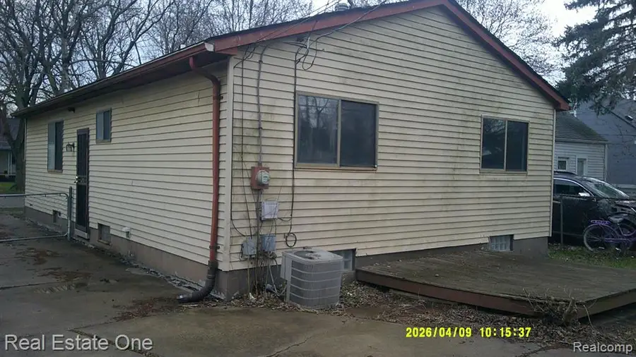 18949 Kenosha, Harper Woods, MI 48225 - #3