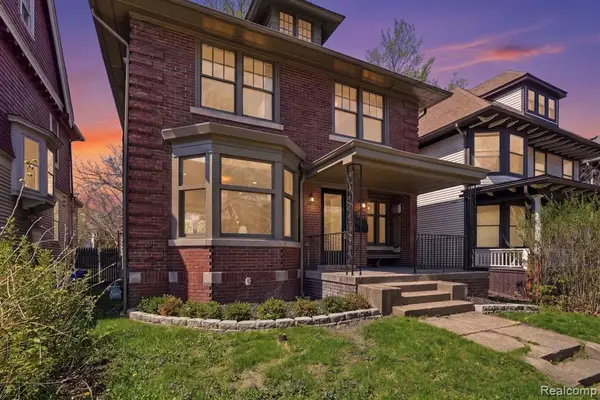 1807 Seyburn, Detroit, MI 48214