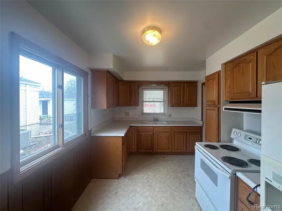 7555 Trafalgar, Taylor, MI 48180 - #2