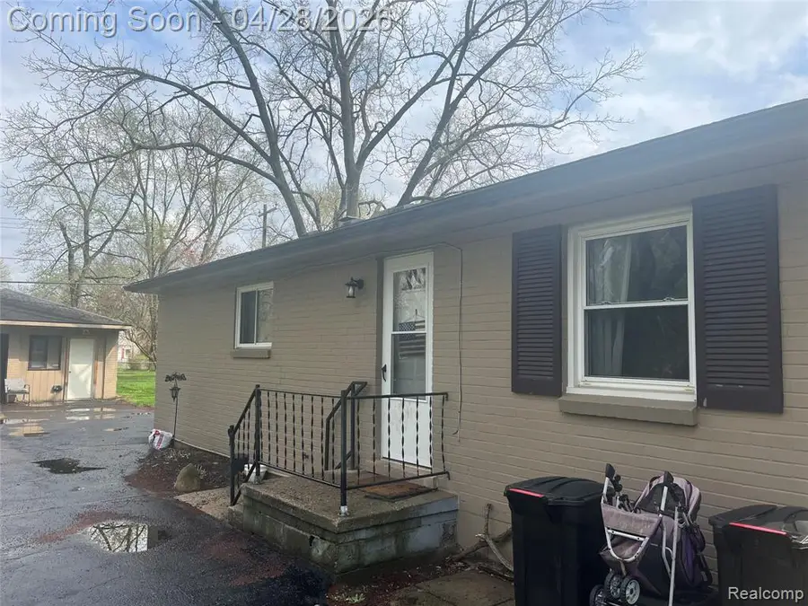 20934 Poinciana, Southfield, MI 48033 - #3