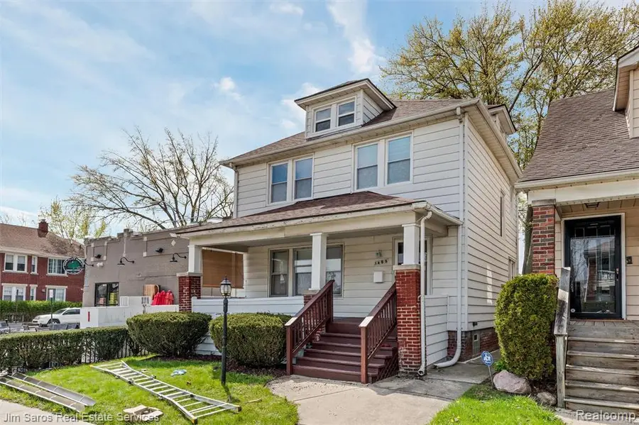 1405 Lakepointe, Grosse Pointe Park, MI 48230 - #2