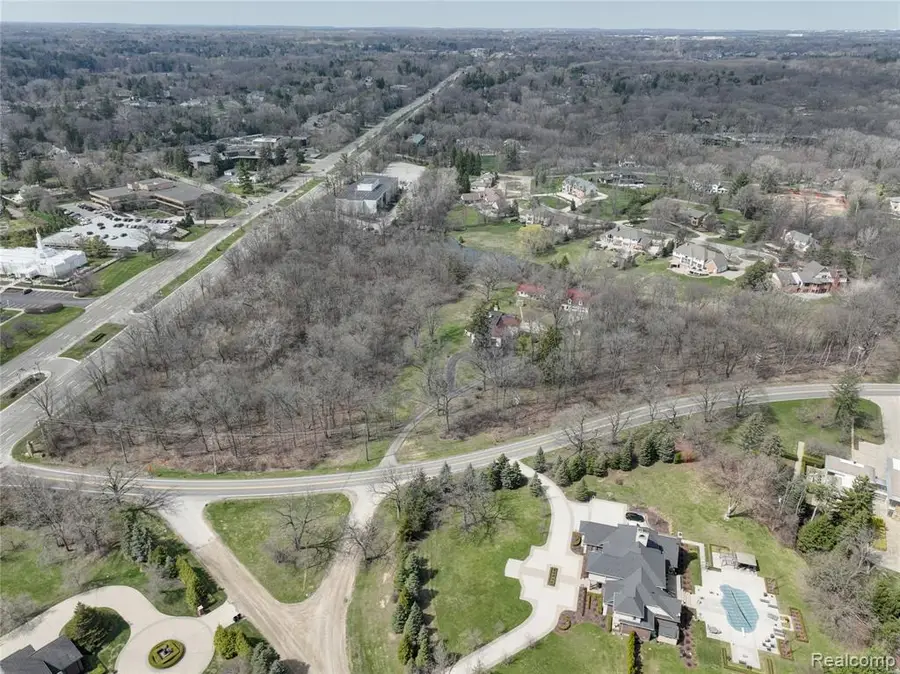 5044 Charing Cross, Bloomfield Hills, MI 48304 - #2