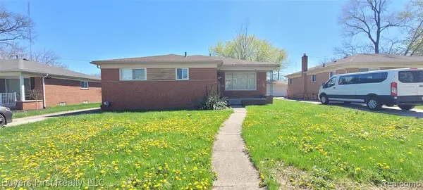 15705 Hilton, Southfield, MI 48075