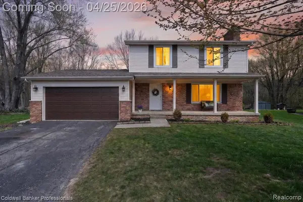 8303 Belle Bluff, Grand Blanc, MI 48439