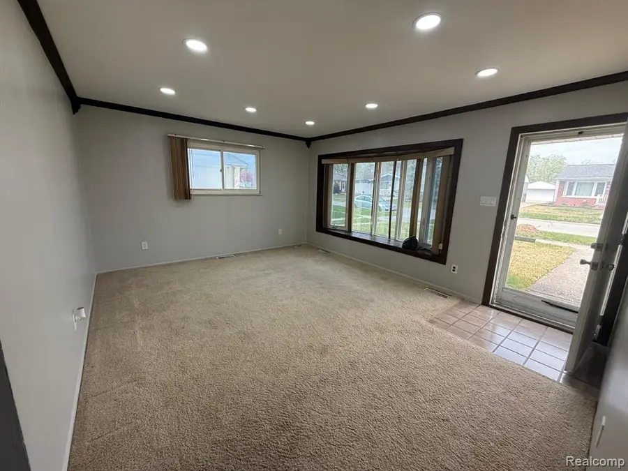 30907 Fernwood, Westland, MI 48186 - #3