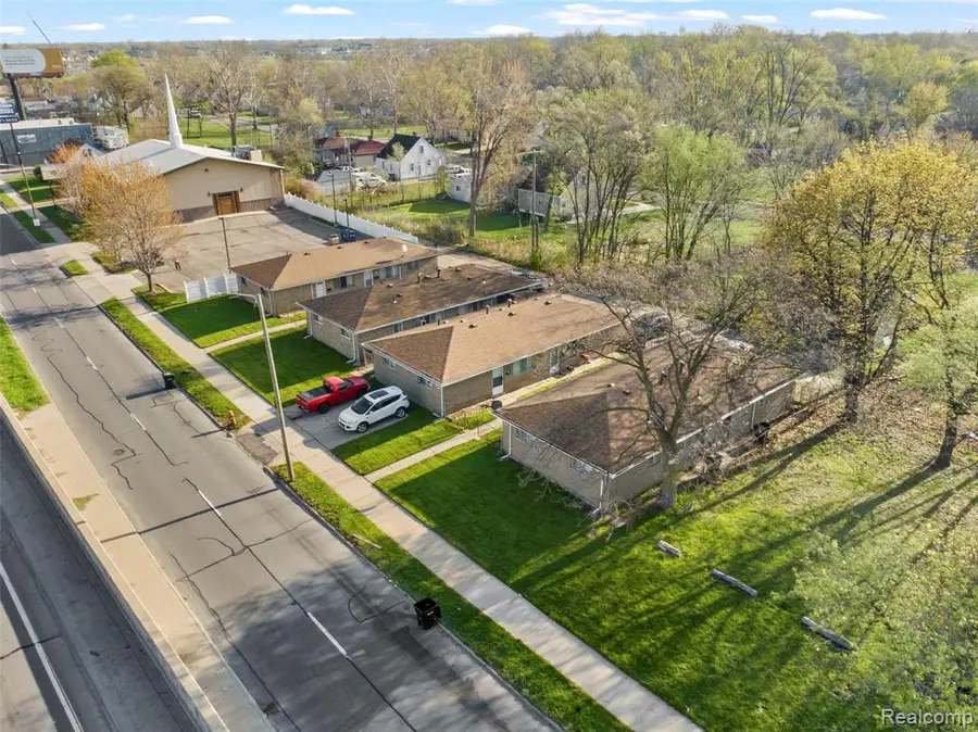 7444/7446 Southfield, Detroit, MI 48228 - #3