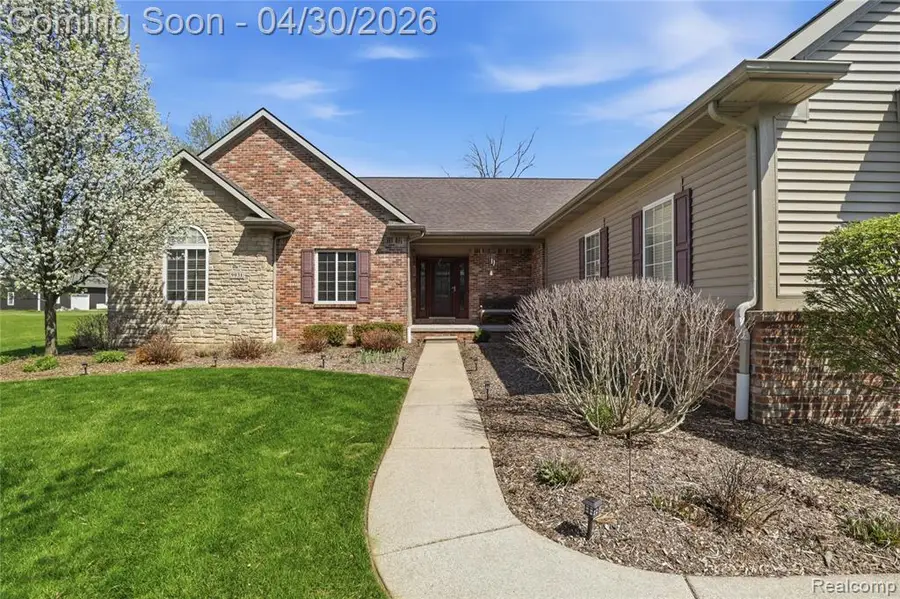 9031 Hidden Oaks, Grand Blanc, MI 48439 - #2