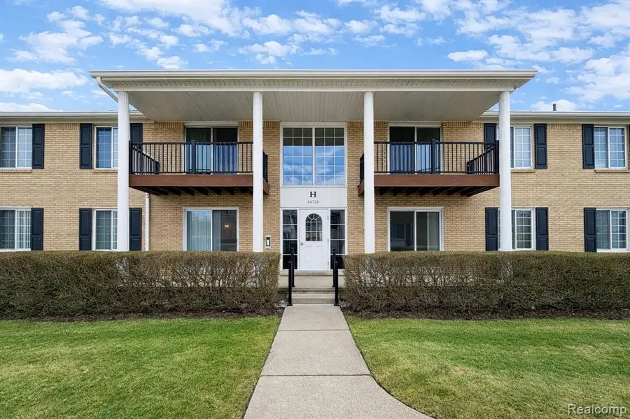 34720 Huntley, Sterling Heights, MI 48312 - #2