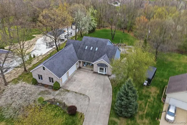 3630 S Shimmons, Auburn Hills, MI 48326