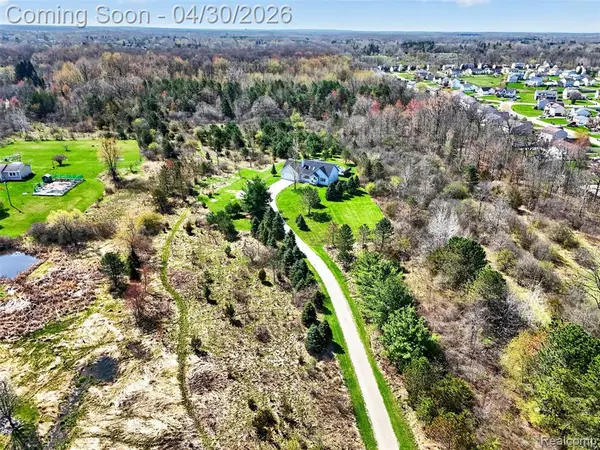 1225 W Grand Blanc, Grand Blanc, MI 48439