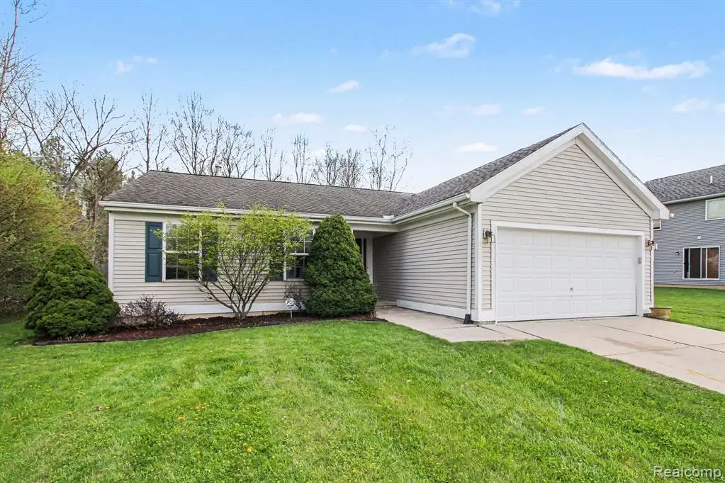 4394 Harrier, Burton, MI 48519 - #1