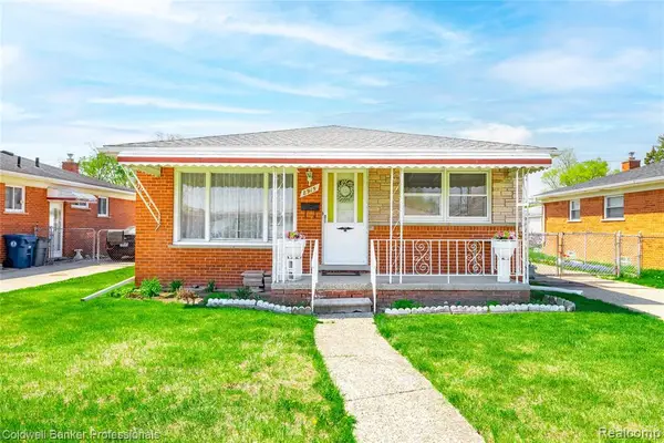 8915 Wormer, Redford, MI 48239